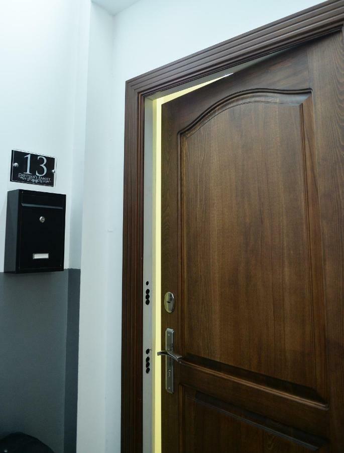 Spacious Modern 2 Bedrooms Apartment In Central Yerevan Exterior photo
