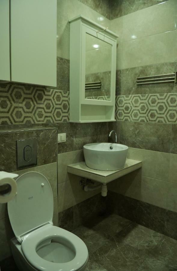 Spacious Modern 2 Bedrooms Apartment In Central Yerevan Exterior photo